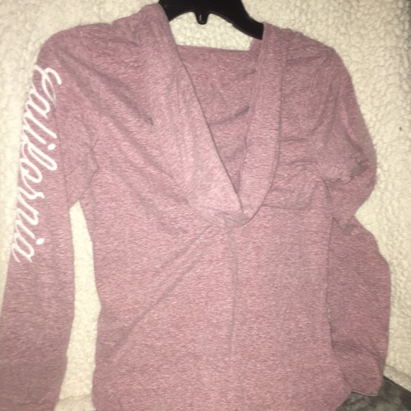 Hollister shirt - Picture 3 of 3